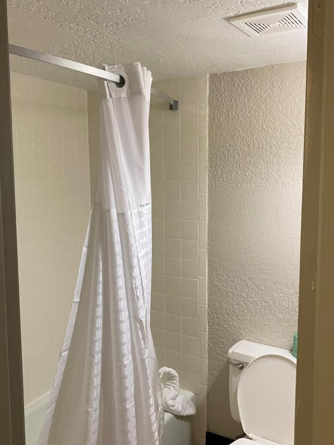Days Inn By Wyndham Fort Pierce Midtown Bagian luar foto