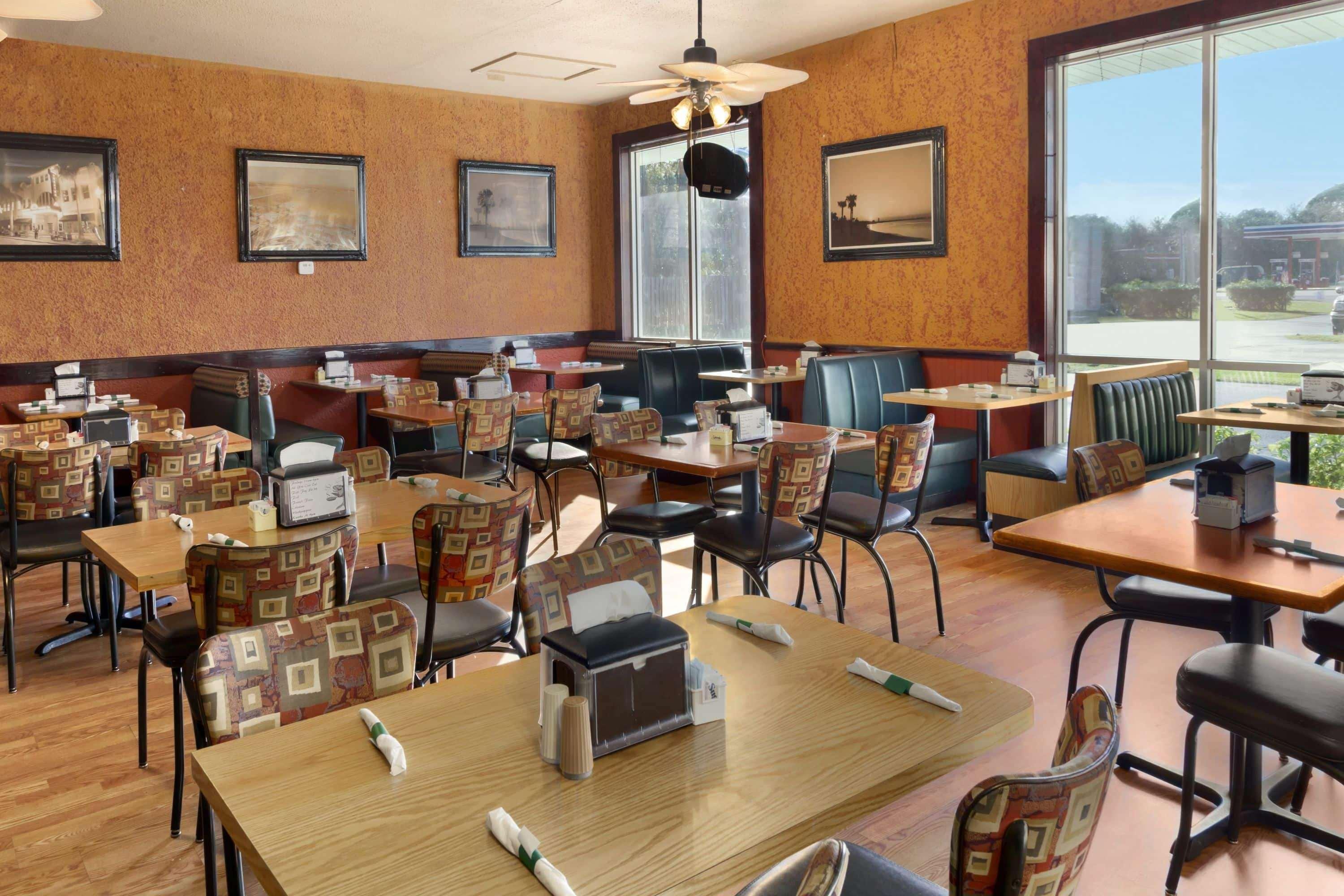 Days Inn By Wyndham Fort Pierce Midtown Bagian luar foto