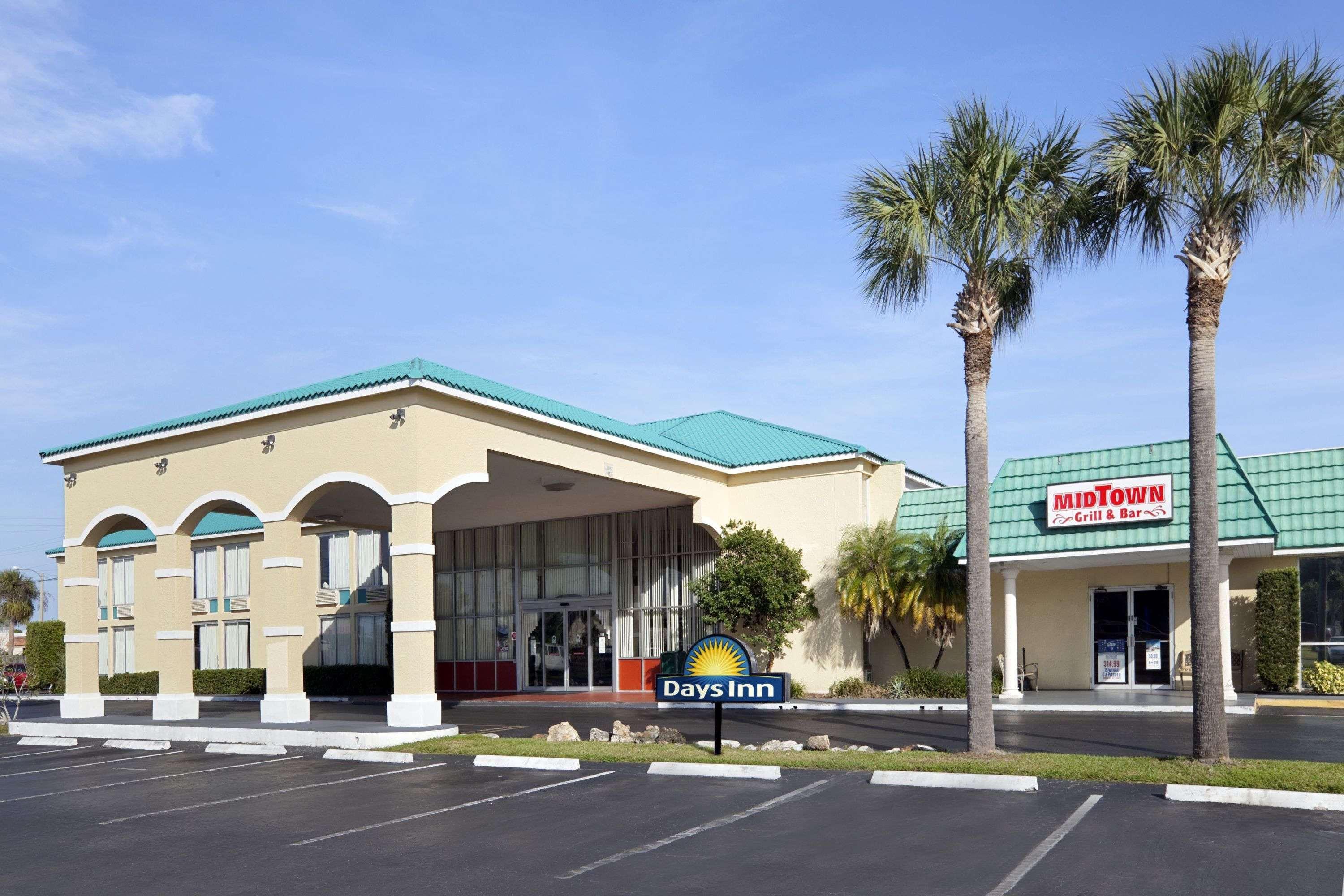 Days Inn By Wyndham Fort Pierce Midtown Bagian luar foto