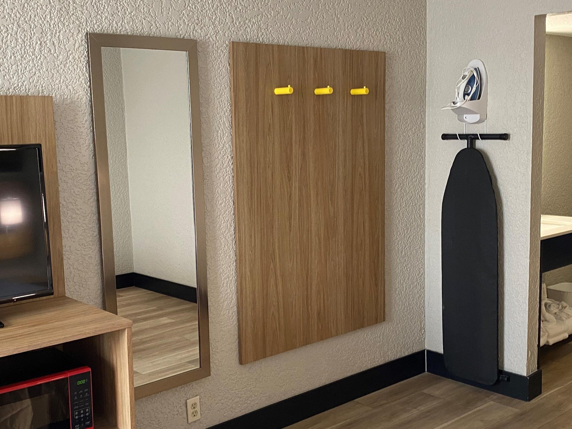 Days Inn By Wyndham Fort Pierce Midtown Bagian luar foto