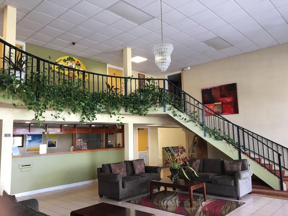 Days Inn By Wyndham Fort Pierce Midtown Bagian luar foto