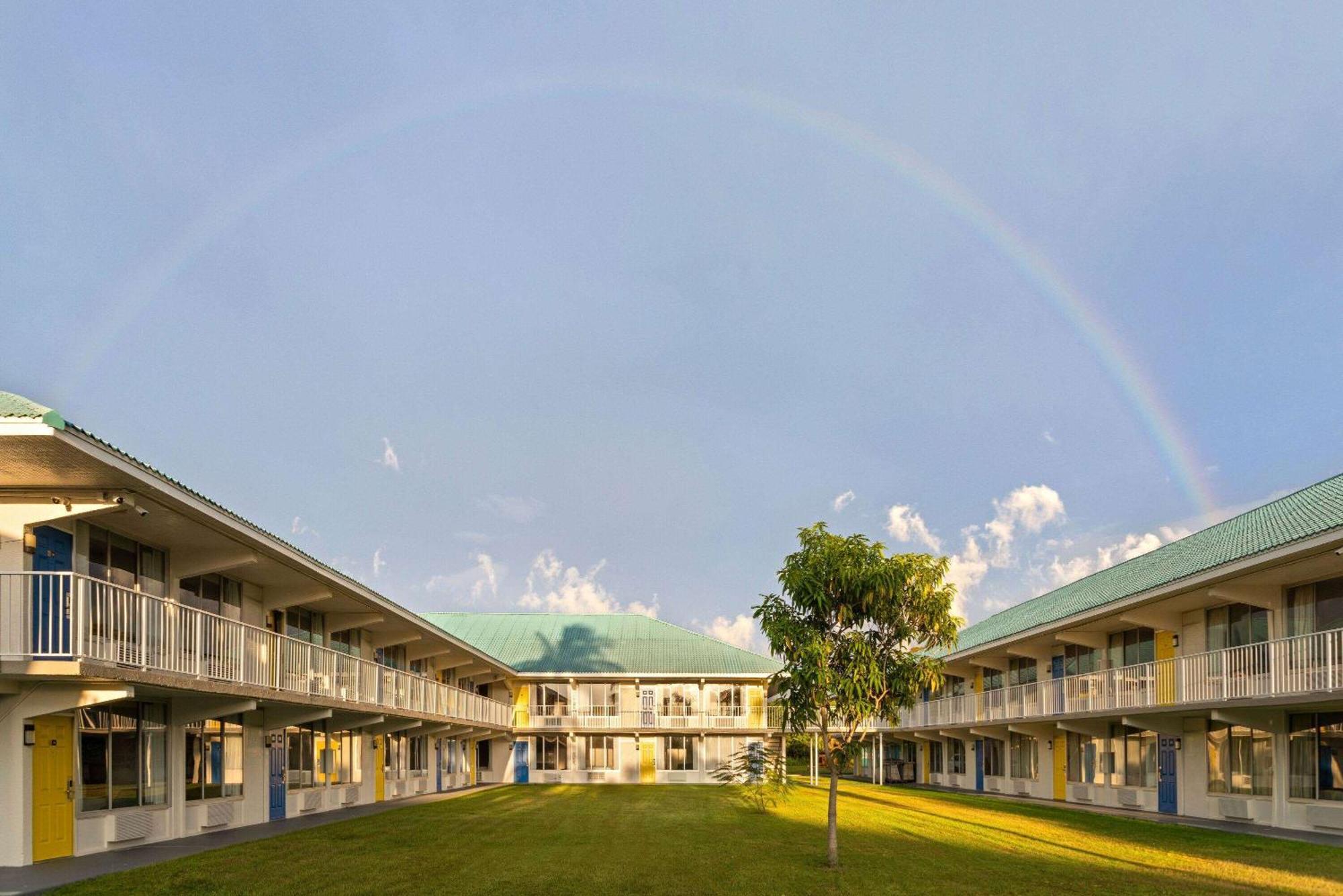 Days Inn By Wyndham Fort Pierce Midtown Bagian luar foto