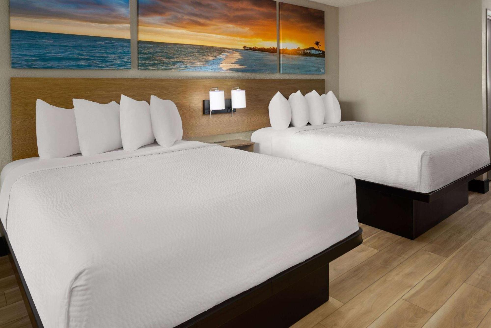 Days Inn By Wyndham Fort Pierce Midtown Bagian luar foto