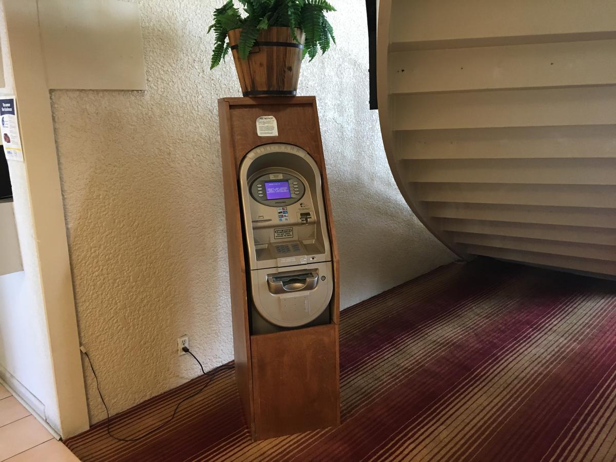 Days Inn By Wyndham Fort Pierce Midtown Bagian luar foto